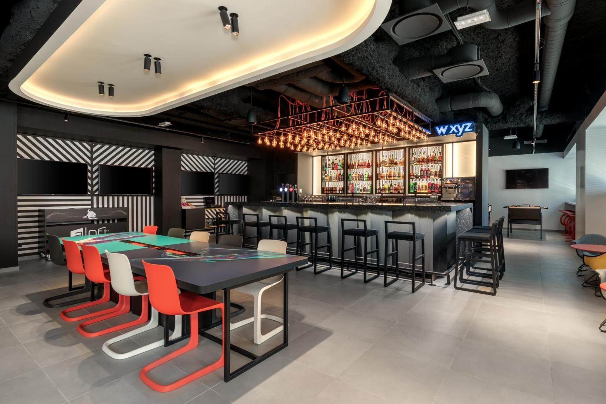 Aloft Hotel Dijon By Marriott Exterior foto